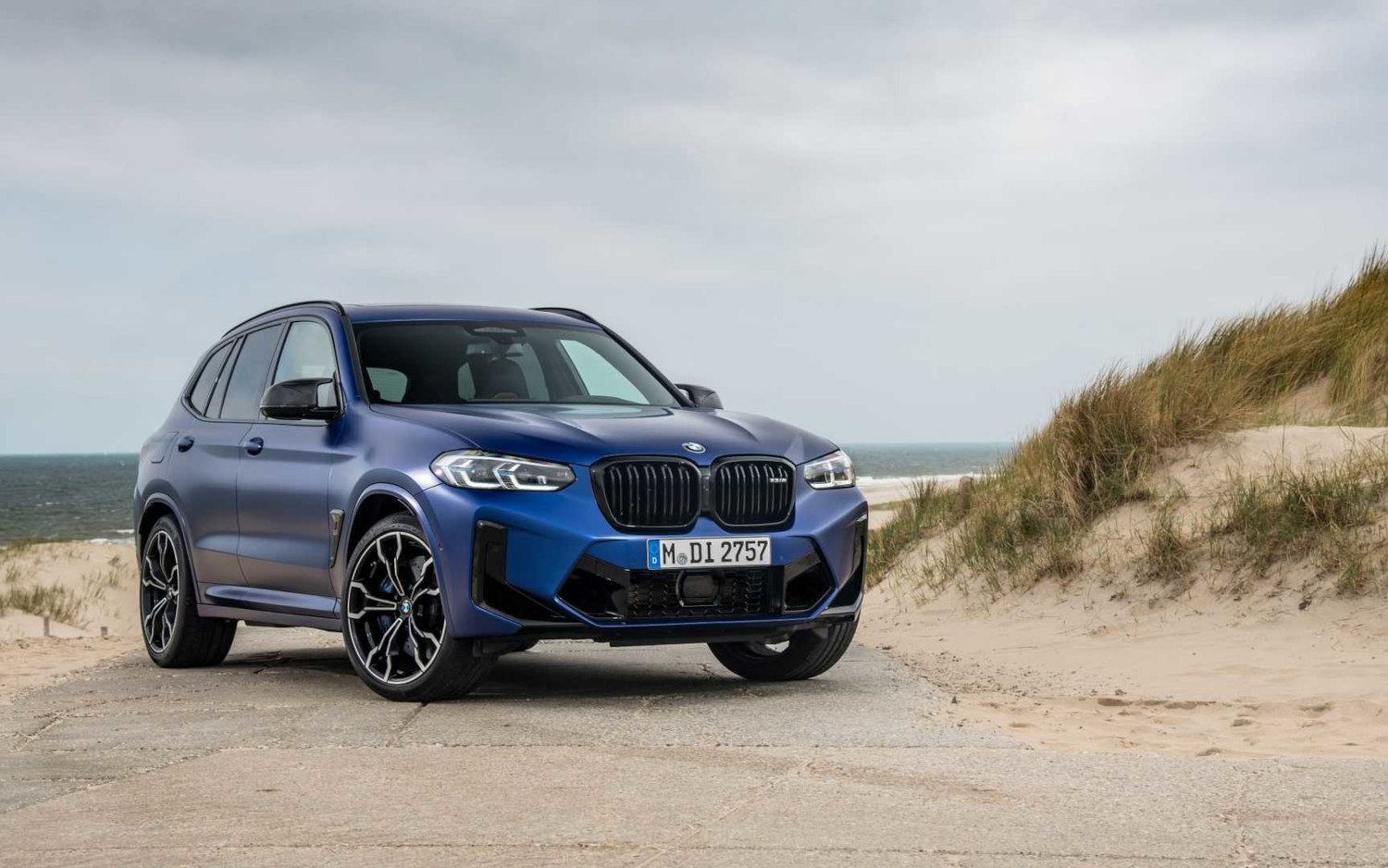 Comparison BMW X3 M Competition 2022 vs GMC Yukon XL SLT 2019